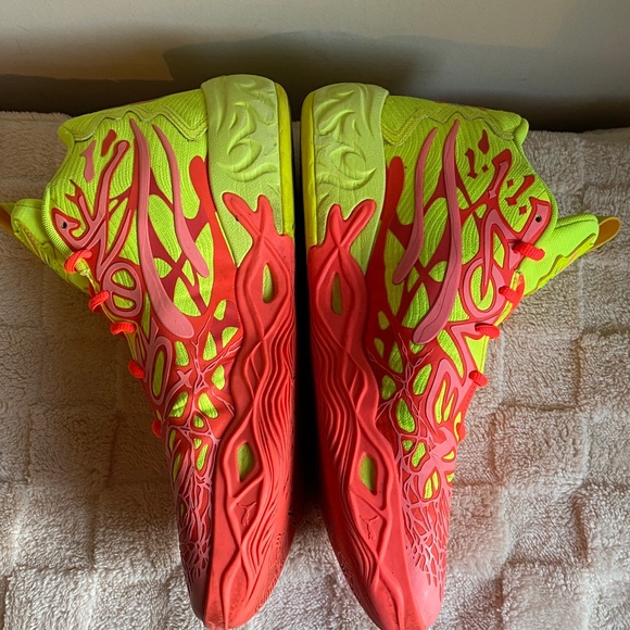 Puma Neon Pink and Yellow Athletic Shoes - Picture 3 of 11